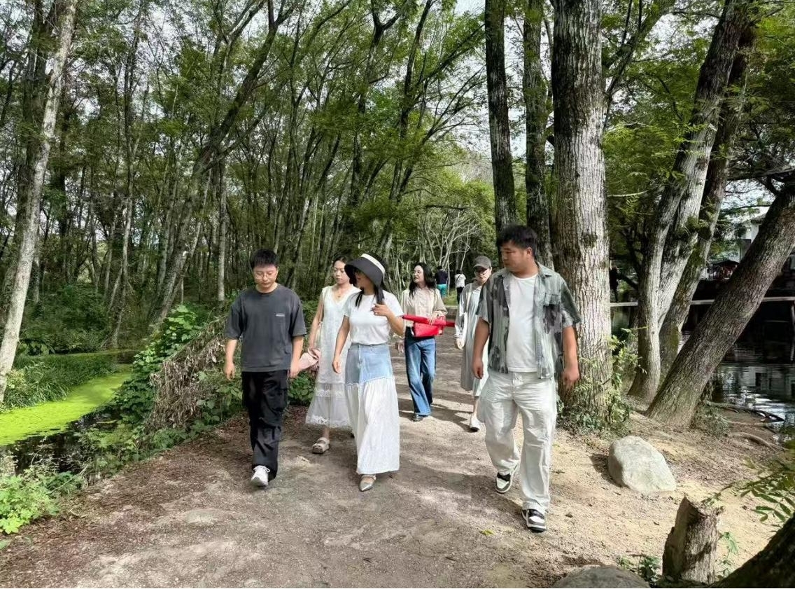 實地研學(xué)促提升 謀劃發(fā)展啟新程—昱城文旅公司黨支部開展“循‘雙村’賦能跡，謀文旅發(fā)展篇”主題黨日活動